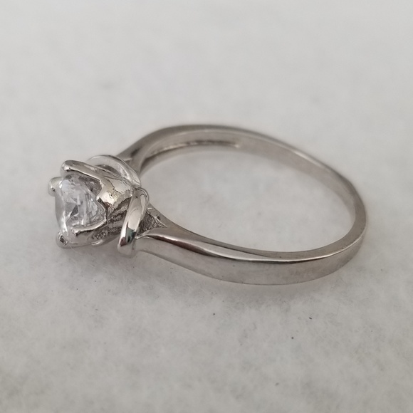 *only size 9 left!* 1ct Blossom Solitaire - Picture 4 of 6